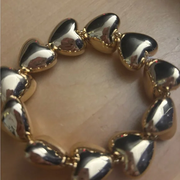Gold Heart Bracelet - Picture 2 of 2